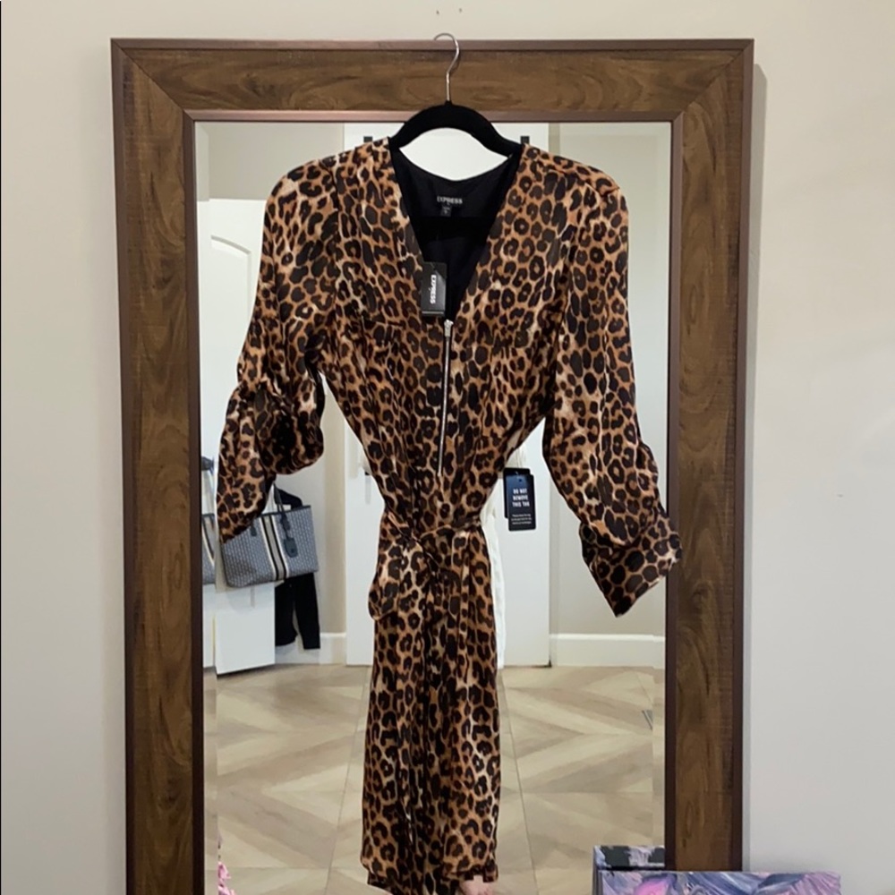 leopard half sleeve zip up dress